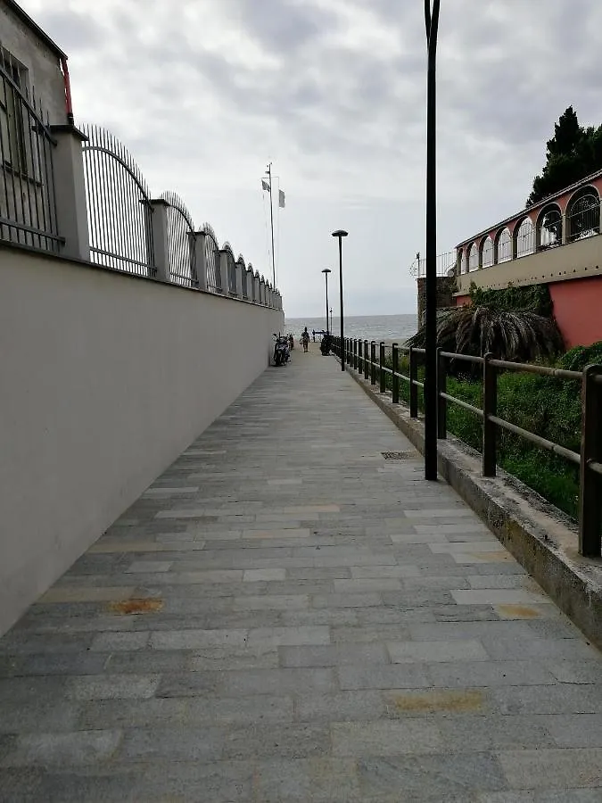 Music & Beach Apartment Savona