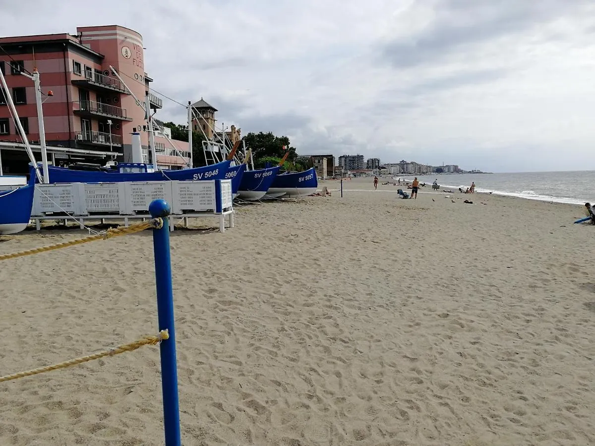 Music & Beach Apartment Savona